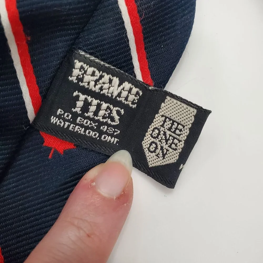 Frame Ties Tie One On Vintage‎ Navy Red White Canadian Maple Leaf Wide Necktie